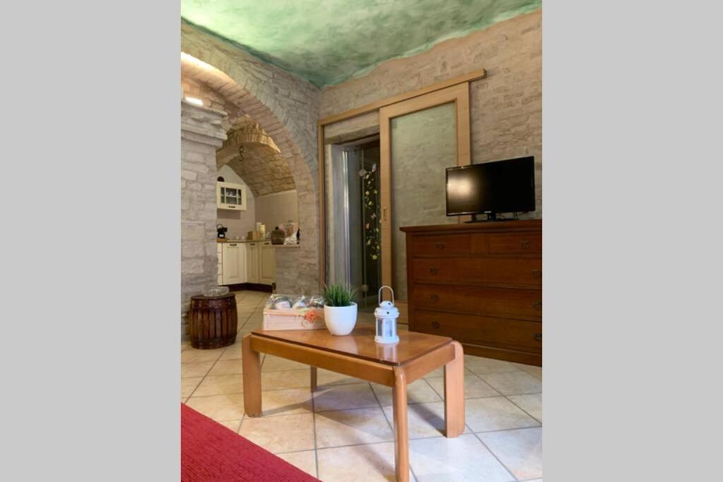La Grotta - Casa Con Grotta Sotterranea Apartment Monterubbiano ภายนอก รูปภาพ