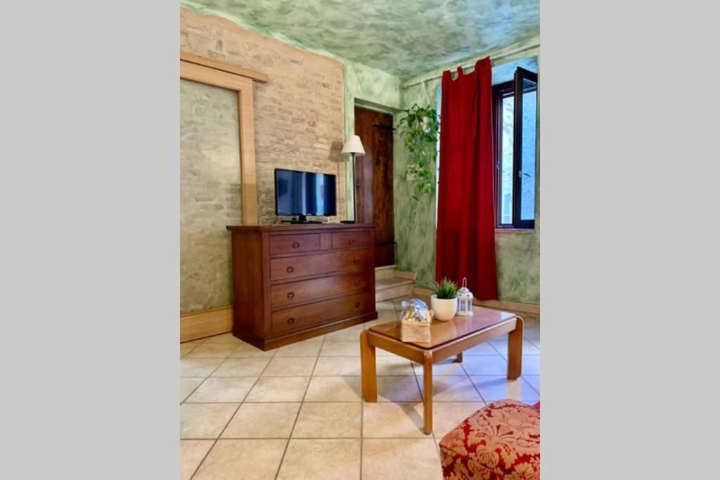 La Grotta - Casa Con Grotta Sotterranea Apartment Monterubbiano ภายนอก รูปภาพ
